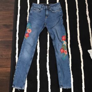 Zara embroidered  jeans